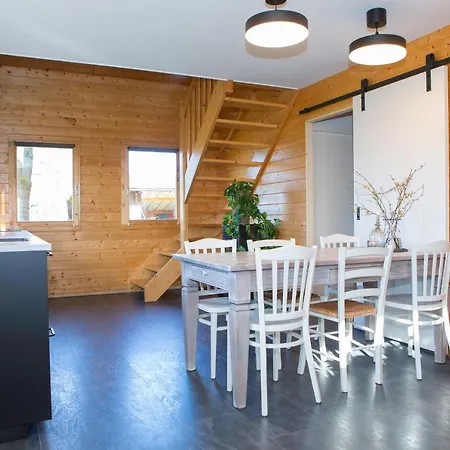 Recreatiewoning De Nieuwenhof Semesterbostad *